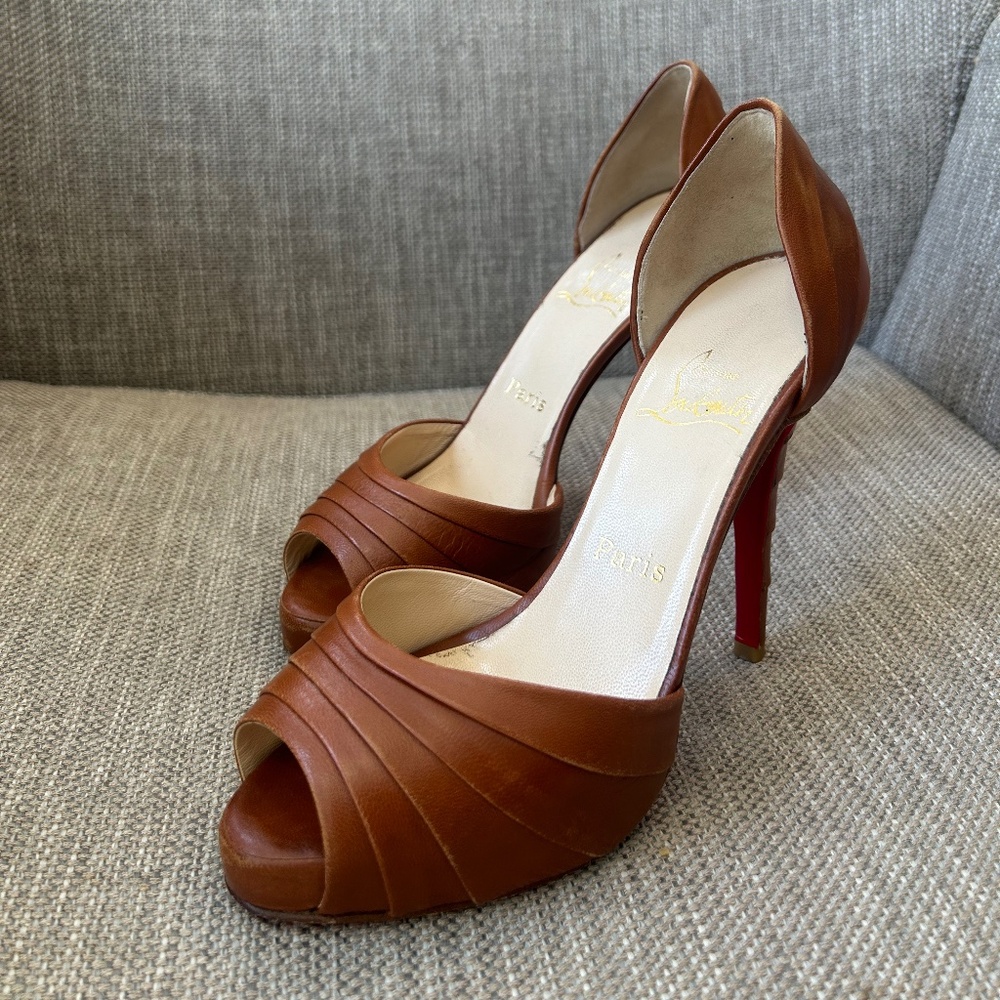 Brown Leather Louboutin Peep Toe Pumps, size 37.5